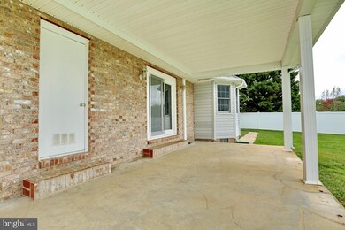 35683 Golf Course Dr, Mechanicsville, MD 20659 - photo 4