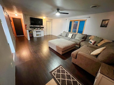 507 Mechanic St, Fayette, IA 52142 - photo 4