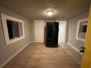 303 E 38th St, Houston, TX 77018 - photo 3