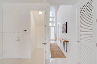 1805 NW 22nd Ct unit 1805, Miami, FL 33125 - photo 2