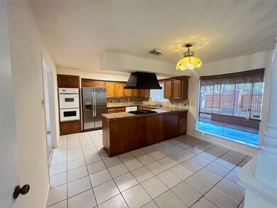 25602 Ridgebrook Cir, Spring, TX 77380 - photo 7