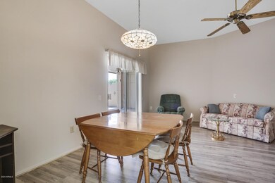 11002 W Topaz Dr, Sun City, AZ 85351 - photo 7