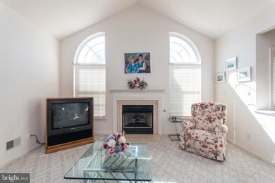 313 Starflower Ln unit V61, Langhorne, PA 19047 - photo 5