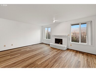 545 SW 10th Ave, Canby, OR 97013 - photo 6