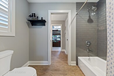 213 N Illinois St, Elmhurst, IL 60126 - photo 5