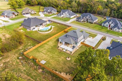 802 Flycatcher Trace, Springdale, AR 72762 - photo 3