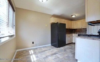 71 Ashley Ln, Staten Island, NY 10309 - photo 5