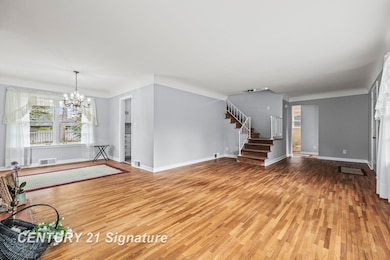 Looking into dining area.