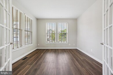 2305 Harmsworth Dr, Dumfries, VA 22026 - photo 7