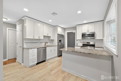 18 Baxter Rd, Edison, NJ 08817 - photo 6