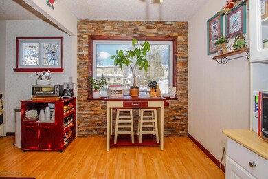6 Kitchen 1