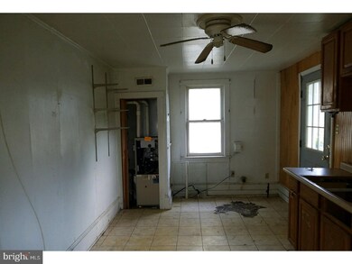 12 Pearl St, Penns Grove, NJ 08069 - photo 6