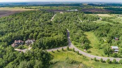 7317 Roberts Dr, Na-Au-say Township, IL 60543 - photo 4