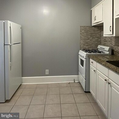 3939 Stokes Dr unit 2, Baltimore, MD 21229 - photo 3