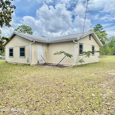 200 3rd Way, Interlachen, FL