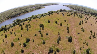 140C,D Sarita Walker Rd, West Tisbury, MA 02568 - photo 2