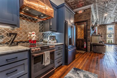 113 S Commerce St, Gainesville, TX 76240 - photo 3