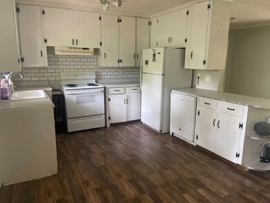 1303 S Lee St, Americus, GA 31709 - photo 2