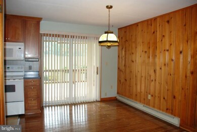 7638 Kemp Ln, Frederick, MD 21702 - photo 3