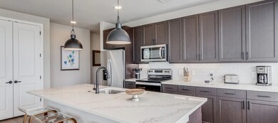 4 to 8 Weeks Free on Select Units!
