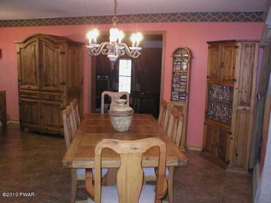 154 Arbutus Ln, Milford, PA 18337 - photo 5