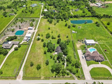 17107 Cowan Rd, Alvin, TX 77511 - photo 4