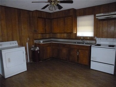 207 Milton St, Pineville, LA 71360 - photo 2