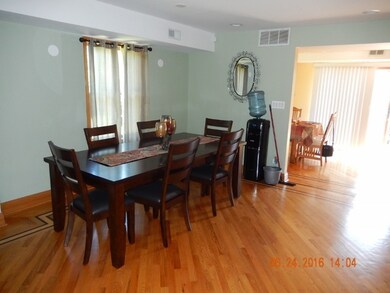 10166 Potter Rd, Des Plaines, IL 60016 - photo 5