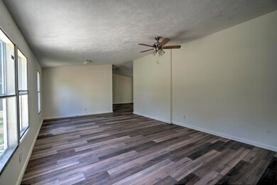 8EA8F87F-F3B1-4316-9A02-01F31BD3EA41