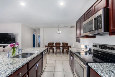 Kitchen_Dining