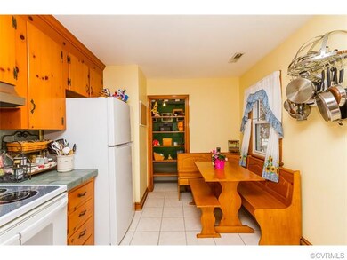 Updated kitchen with ceramic floors and ceramic co