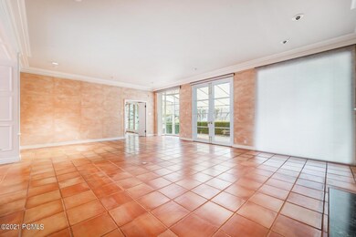 6_Living-Room_1800x1200_3596272