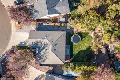 1090 Monterra Ln, Redding, CA 96002 - photo 7