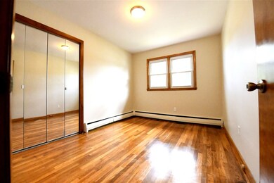 48 Miami Ct, Manchester, NH 03103 - photo 5