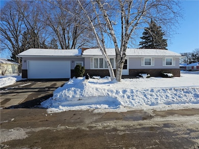 2704 N David St, Appleton, WI 54914 - photo 2