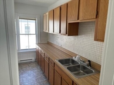 86 Florence St unit 1, Worcester, MA 01603 - photo 4