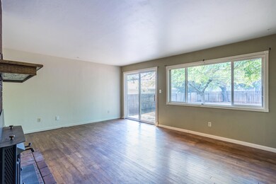 2756 Irwin Rd, Redding, CA 96002 - photo 7