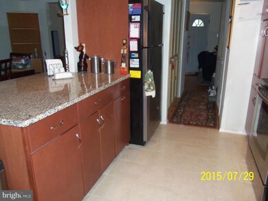 5460 Gloucester Rd, Columbia, MD 21044 - photo 3