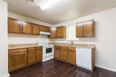 2045 Avis Cir, Mesquite, TX 75149 - photo 7