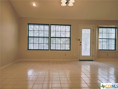 609 Dartmouth St, San Marcos, TX 78666 - photo 3