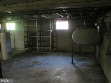 5404 Catalpha Rd, Baltimore, MD 21214 - photo 6