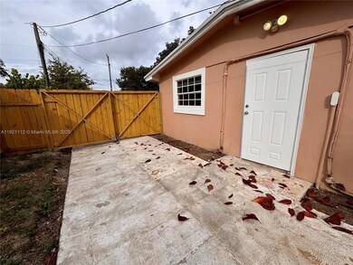 830 SW 6th St unit B, Hallandale Beach, FL 33009 - photo 4