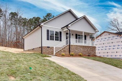 842 Berg St, Asheboro, NC 27203 - photo 2