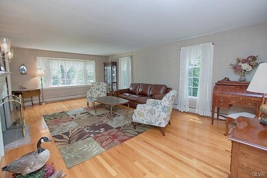 4116 Maulfair Dr, Allentown, PA 18103 - photo 4