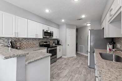 8 N White Pebble Ct, Spring, TX 77380 - photo 7