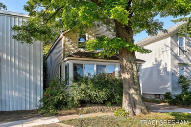 208 Fulton St