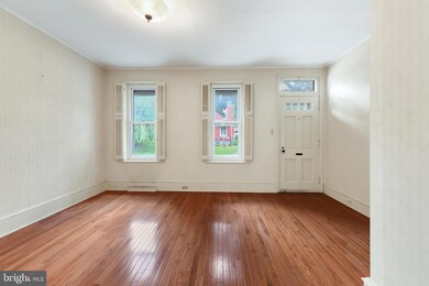 541 Franklin St, West Reading, PA 19611 - photo 2