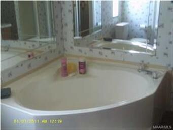 110 Fleetwood Rd, Prattville, AL 36067 - photo 3