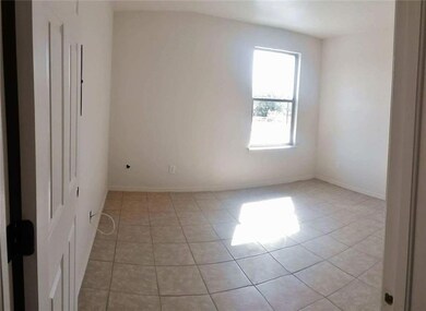 4026 Lincoln Ave unit B, El Paso, TX 79930 - photo 4
