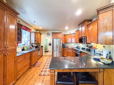 2080 Swingle Rd, Trail, OR 97541 - photo 4